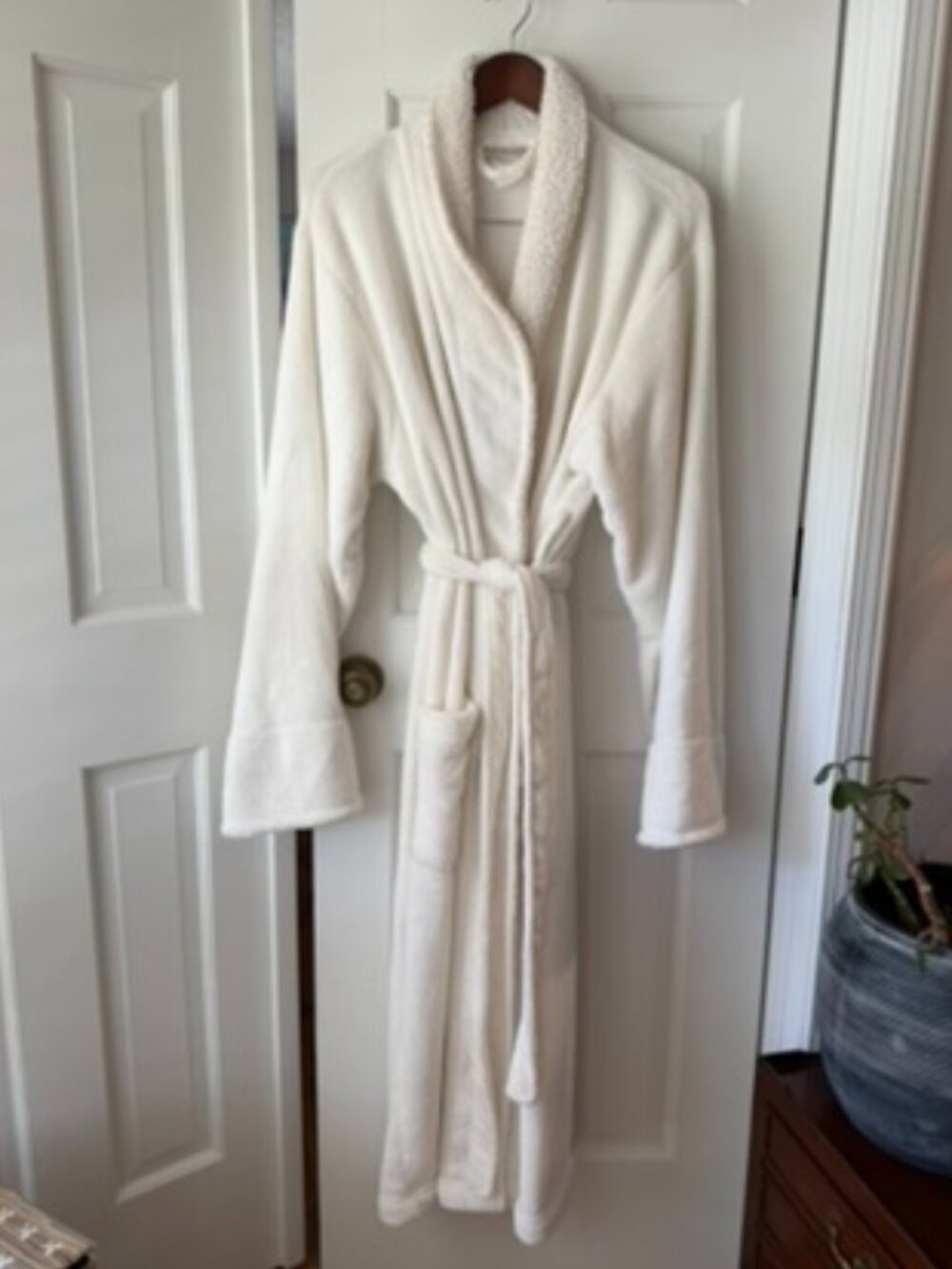 Pottery Barn Ivory Sherpa Plush Robe | Cozy Spa Style | OS